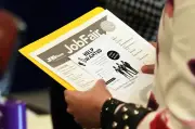 US Job Market Shows Resilience with 172K Jobs Added in May