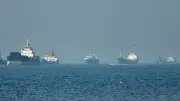 US Military Oversees Secret Oil Transfers Near Strait of Hormuz