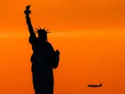 US Population Decline Accelerates: Record Emigration in 2025