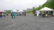 Vendors, customers brave rain for outdoor market opening in Sudbury
