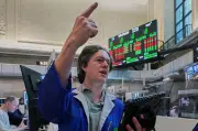 Wall Street Mixed Premarket, Oil Falls on Iran-US Talks Optimism