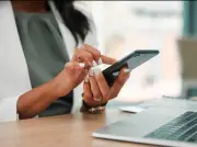 Workplace sexting more common than people admit, says dating therapist