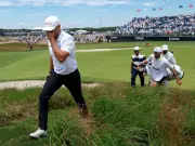 Wyndham Clark Faces Canadian Fan Backlash Over US Hockey Jersey at RBC Open