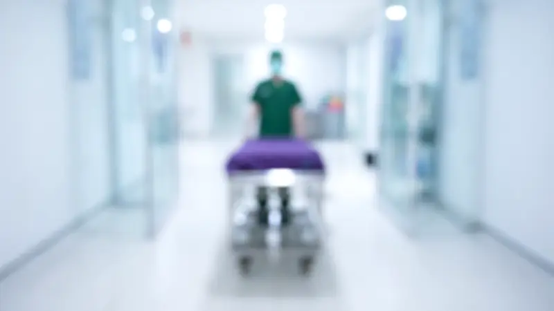 5 Types of Pain That Warrant an Emergency Room Visit, According to Doctors