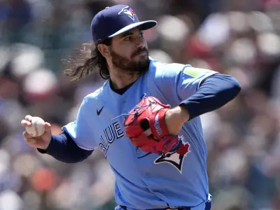 Dylan Cease's No-Hit Bid Ends in Ninth, Blue Jays Top Giants 10-0