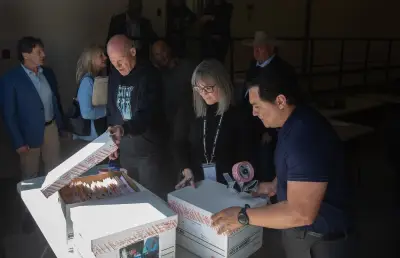 Elections Alberta to Verify Separatist Referendum Petition After Court Stay