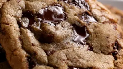 How to Bake the Chewiest Chocolate Chip Cookies: Expert Tips