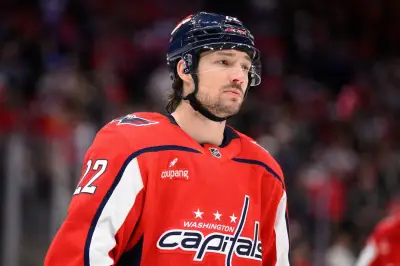 NHL Free Agency Day 2: Leafs, Canucks Make Moves