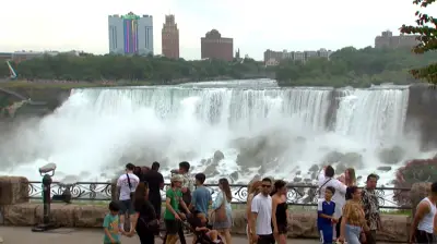 Niagara Falls Sees U.S. Tourism Bounce Back Amid Tariff War