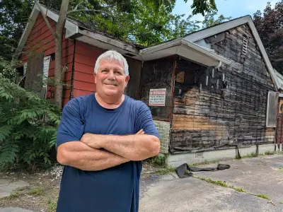 Windsor Orders Demolition of 17 Derelict Homes Near Ambassador Bridge