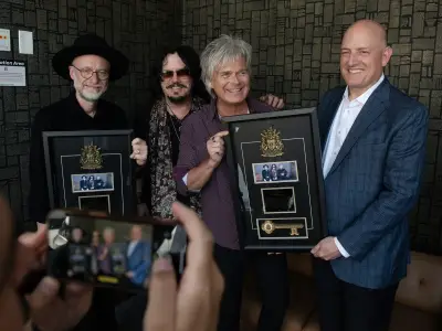 Windsor rock band The Tea Party receives Key to the City honour