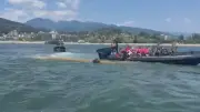 11 Rescued from Overturned Canoe in Burrard Inlet Near Vancouver