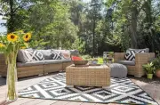4 Outdoor Rug Mistakes to Avoid for a Perfect Backyard Oasis