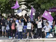 B.C. nurses expand picket lines to Vancouver Island hospitals as talks stall