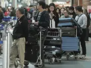 Canadian airlines filling planes with top-dollar passengers, but travel bubble may burst soon