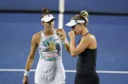 Dabrowski and Stefani advance to Wimbledon women's doubles third round