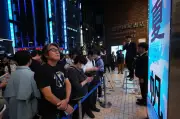 Fans Celebrate Release of Haruki Murakami's New Novel at Midnight Event in Tokyo