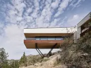 Kinglet Perch: A Naramata Home Cantilevers 48 Feet Over Okanagan Lake