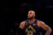 LeBron James Considering Multiple Options in NBA Free Agency