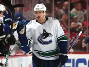 Luke Schenn Returns to Canucks on One-Year Deal to Bolster Rebuild