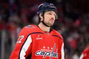 NHL Free Agency Day 2: Leafs, Canucks Make Moves