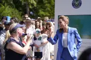 Princess of Wales Returns to Wimbledon, Greets Fans in Queue