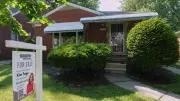 US Existing Home Sales Drop in June, Median Price Hits Record $440,600